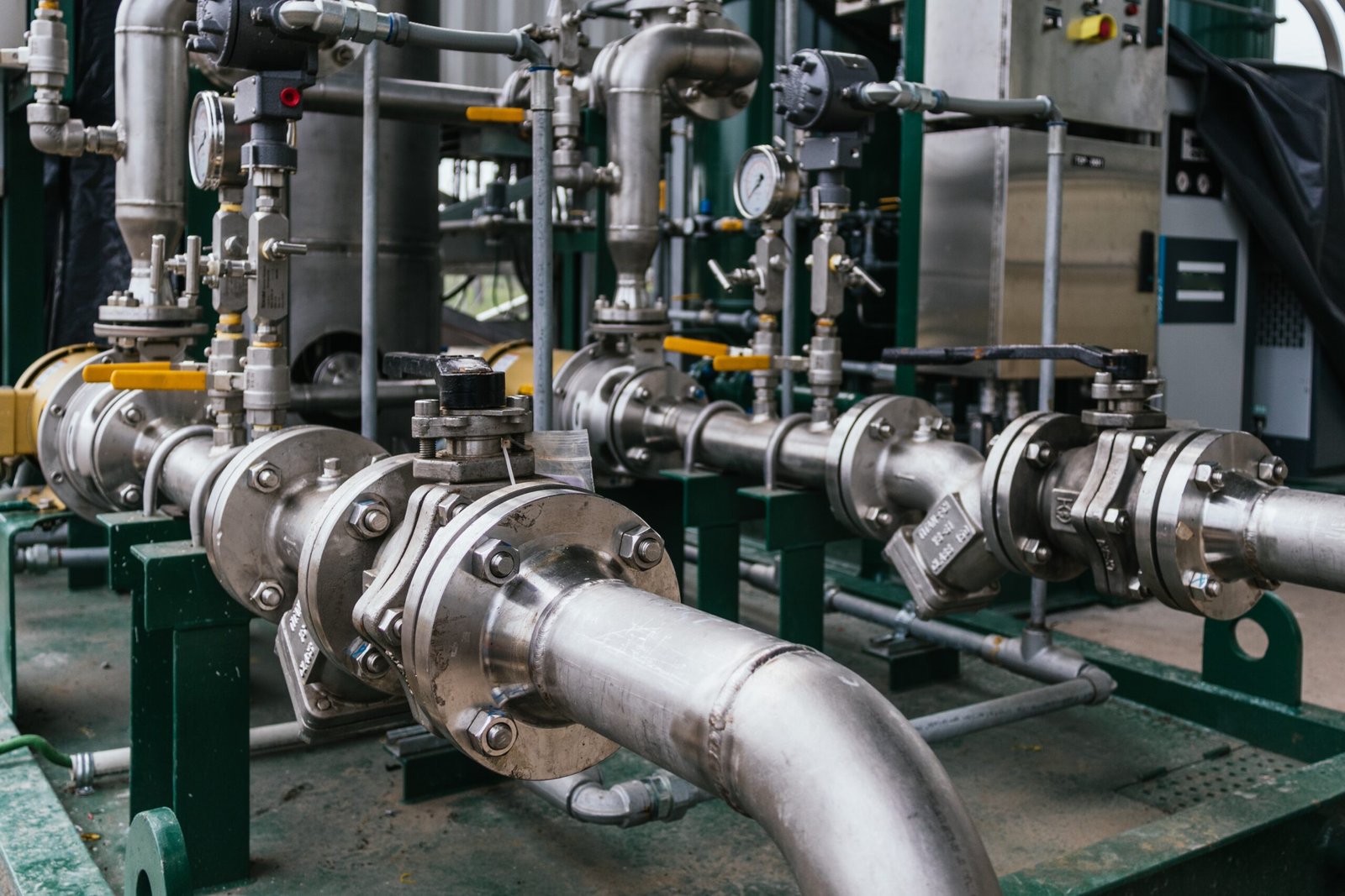 Reliable oilfield equipment supplier warehouse UAE